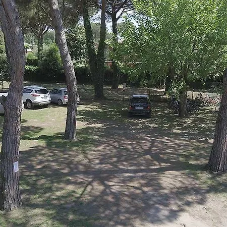 مكان تخييم Campeggio Cucciolo